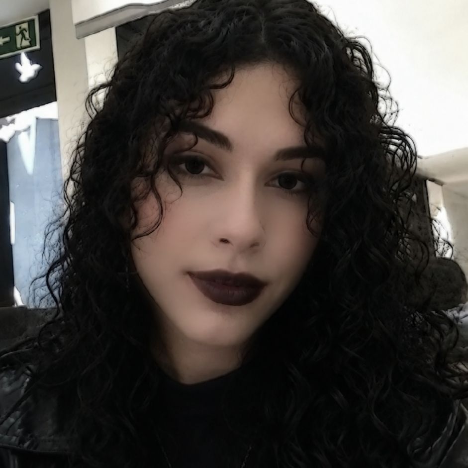 ♰